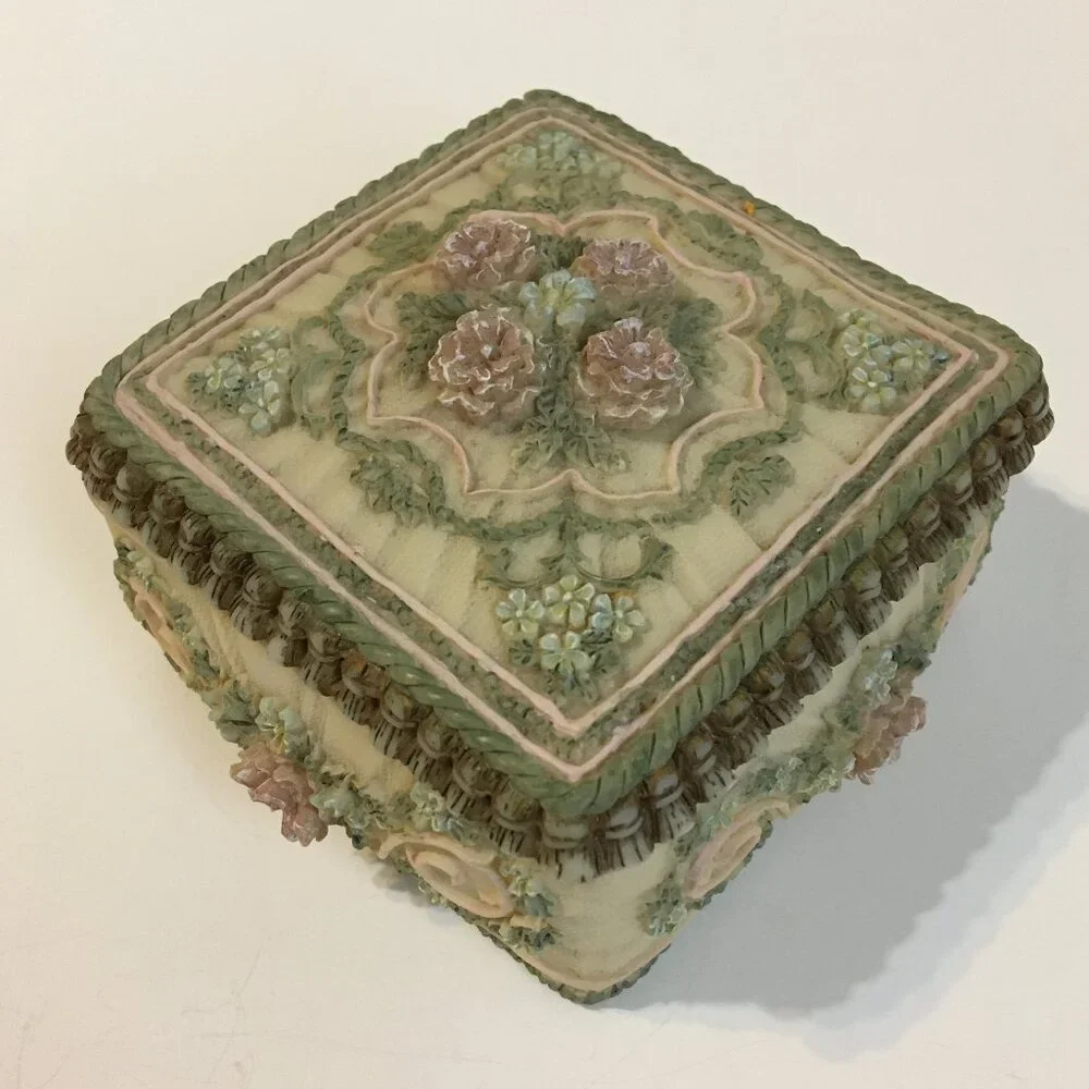 Floral Trinket Jewelry Box Holder Hand Painted Resin Flowers Vines Leaf Vintage